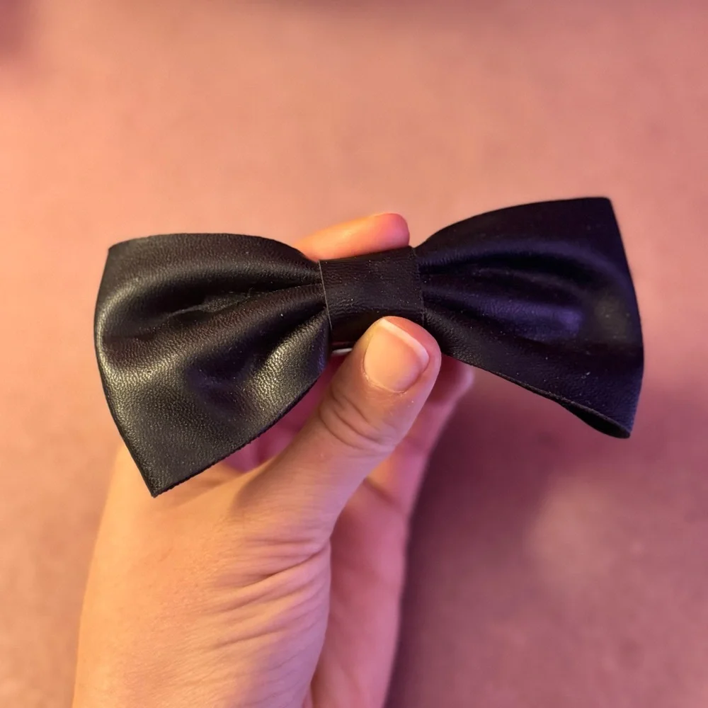 🌟FREE🌟 French Barrette Black Leather Bow Hair Clip Snap Accent Girls Y2K Retro